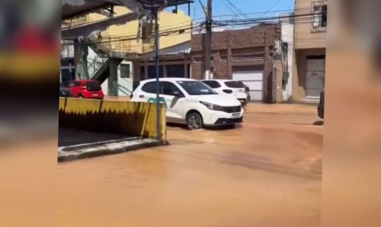 VÍdeo Avenida Da Zona Sul De Manaus Fica Alagada Após Rompimento De Tubulação Minuto A Minuto 1 0491