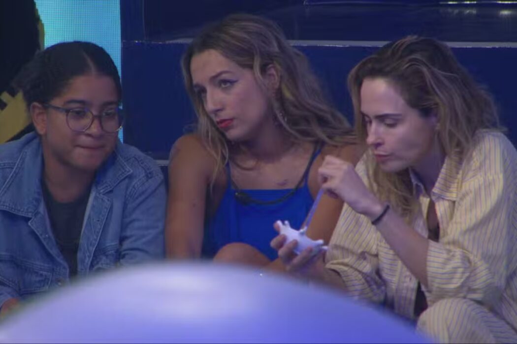 Milena conversa com Samira e Ana Paula
