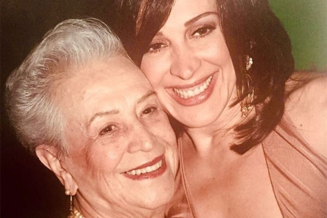 Claudia Raia com a mãe