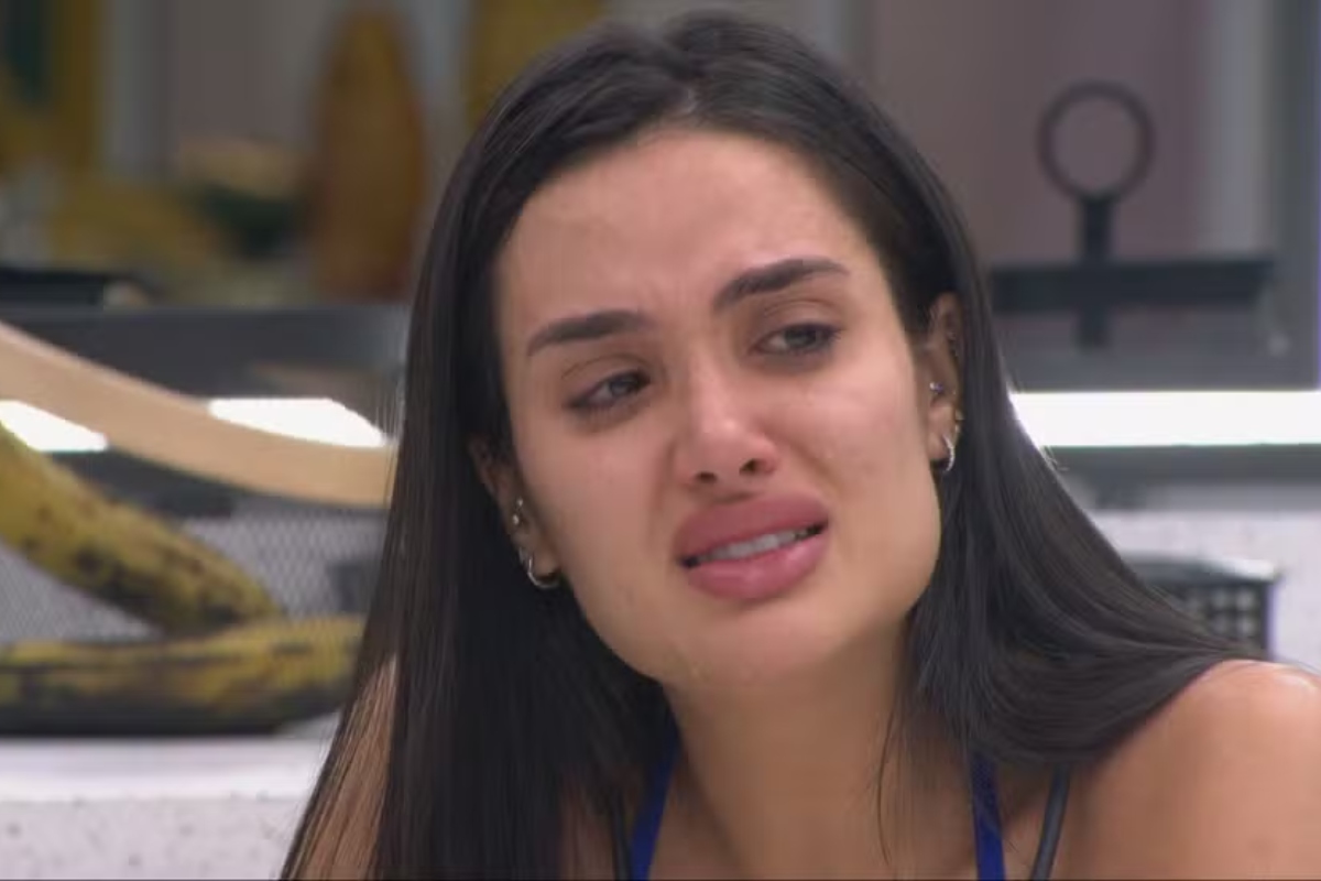 Jordana desaba no choro