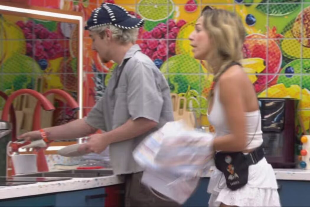 Samira se irrita com Juliano Floss por limpeza da cozinha no BBB 26