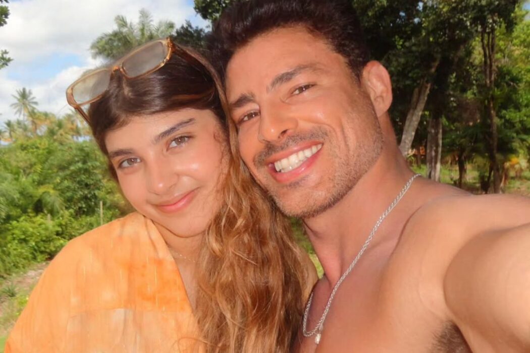 Cauã Reymond com a filha